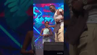 Quel spectacle magique une fille de 9ans danse comme grande au show Dadju et Tayc [upl. by Bab]