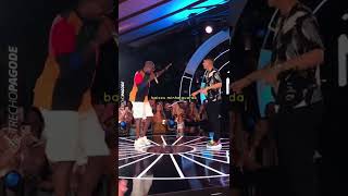 Zé Vaqueiro cantando “Fulminante” com Mumuzinho shorts [upl. by Gemmell]