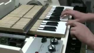 Mellotron M400 glide function [upl. by Craggy]