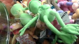 A KERMIT THE FROG win at the Claw Machine [upl. by Ettenel]