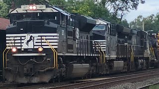 NS 1217 Leads 25P Through Latrobe PA  81024 [upl. by Nnaeirual120]