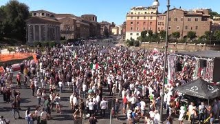 Coronavirus la manifestazione dei no mask e no vax a Roma [upl. by Ahsaei811]