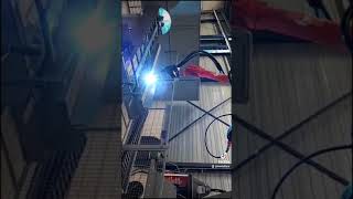 Valk Welding lasrobot achterwand cabine Bij Metallure BV [upl. by Yeknarf]