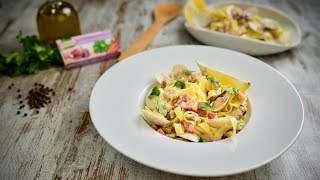 Tagliatelle com Amêijoas e Coentros [upl. by Ozne]