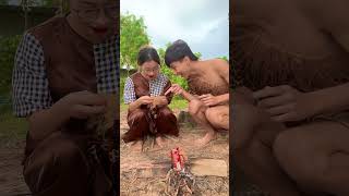 Aboriginal People Demonstrate Survival Skills With Simple Available Food shorts survival tips [upl. by Liberati]