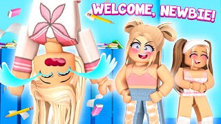 MY DAUGHTER SURVIVES THE FIRST DAY OF HIGH SCHOOL IN ROBLOX BROOKHAVEN [upl. by Aggappe]