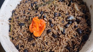 HOW TO COOK RICE AND PEAS  BLACK BEANS RICE amp PEAS JAMAICAN SYLE [upl. by Lorri]