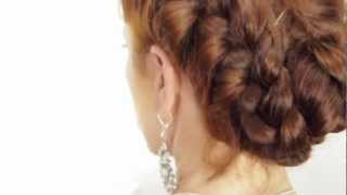 Coiffure pour cheveux épais Le chignon tresses plaquées [upl. by Aed]