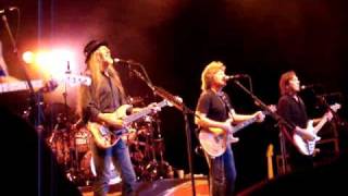 Doobie Brothers Live 07  Take Me in Your Arms [upl. by Holcman]