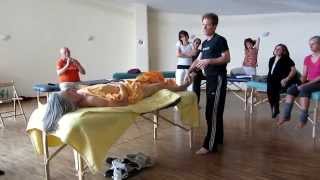 Esalen Massage Knie und Vorderseite [upl. by Richie]