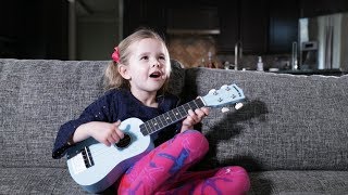 TWINKLE TWINKLE LITTLE STAR  5YearOld Claires First Song on Ukulele [upl. by Ferrand]