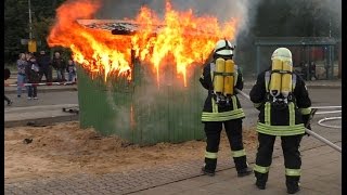 Tag der offenen Tür Freiwillige Feuerwehr Meldorf Vorführung [upl. by Wandis741]