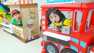 보람이의 피자가게 vs 아이스크림 가게 대결놀이 Pizza store and Ice Cream Truck [upl. by Anyrak]