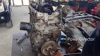 RESTAURACIÓN DEL MOTOR 22R DE TOYOTA  VIDEO 1 DESMONTAJE [upl. by Ellecram]