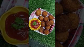 crunchy potatoes 😋 shorts potatorecipes potato snacks starter pakodarecipe aaloopakoda [upl. by Sorrows102]