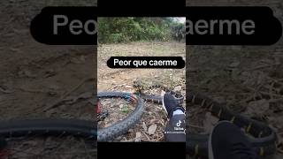 Salgo a la montaña a desestresarme y me sale una serpiente  shorts youtubeshorts short [upl. by Lothair169]