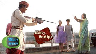 Watch Akhiraj Kills Anandi amp She Dies  Balika Vadhu  Colors [upl. by Nibbor]