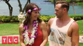 The Busbys Learn To Hula Dance  OutDaughtered [upl. by Mccutcheon]