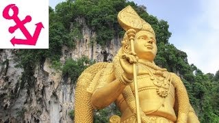 FULL HD Batu Caves mit Gebetszeremonie in der Nähe von Kuala Lumpur KL in Malaysia [upl. by Llemar]