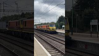 Freightliners 90015 and 90016 passing by northampton station [upl. by Georgine]