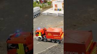 Blaulicht rcrcfeuerwehr messe friedrichshafen mrh modellbau rc automobile hobby brandweer [upl. by Ennaeirb]