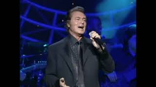 Spanish Eyes cc Lyrics  Engelbert Humperdinck Live 2000 See Description for Discernment [upl. by Etneciv696]