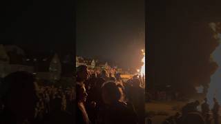 Das Schönste Osterfeuer Deutschlands 🇩🇪osterfest osterfeuer hamburg elbe [upl. by Arzed422]