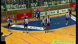 Porto Sporting 20002001 Jogo2 [upl. by Boorer]