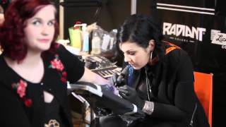 La tatoueuse Canadienne Vero en action au Mondial du Tatouage de Paris 2016 [upl. by Cannon]