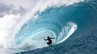 Kelly Slater hits his best pipe of the Volcom Pipe Pro [upl. by Eirret]