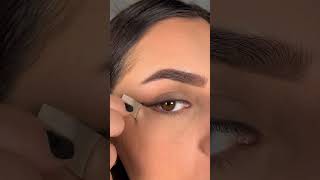 👏 Winged Eyeshadow Liner makeup tutorial 🤩 Easy cat eyeshadow routine shorts eyeshadowtutorial [upl. by Marybelle365]