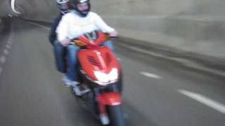 Blazen Heinenoordtunnel Aerox  Kymco [upl. by Jessen]