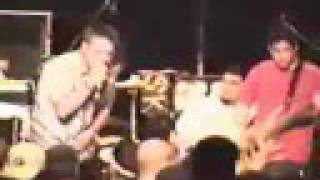 Papa Roach performing  My Bad Side  1998 paparoach [upl. by Ahsiei]