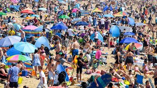 Britons enjoy Bank Holiday sunshine on hottest day of the year so far [upl. by Willis]