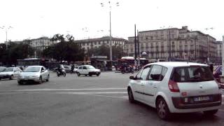 Traffico in Piazza Garibaldi Napoli [upl. by Ahsilyt625]