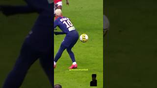 When Neymar gets bored 😂🫢 neymar neymardribbling football nymer shortsvideo shortsfeed [upl. by Anaidirib760]