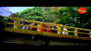 Kaakka poocha  Malayalam Movie Songs  Pappayude Swantham Appus 1992 [upl. by Hoskinson]