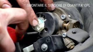 BOMBOLA GPL SCADUTAAuto a GPL Revisione Serbatoio Tutorial Smontaggio [upl. by Lanrev979]