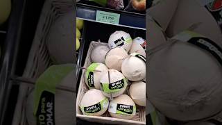 😱EL COCO mas CARO de COSTA RICA 🇨🇷 coco travel costarica comida compras viajes food [upl. by Linzy]