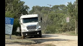 Truck spotting and a Tuka Kenworth truck car spinouts and more [upl. by Arathorn]