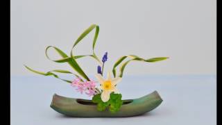 Ikebana Tips by Junko 17 fun with phormium [upl. by Treblah]