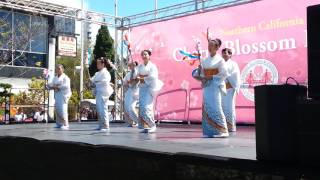 quotSakura Matsuri Ondoquot by Hanayagi Dance group Northern California Cherry Blossom Festival 2017 [upl. by Pollie]