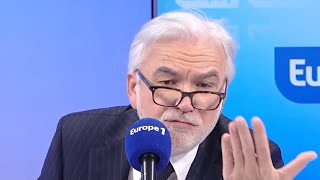 quotVous êtes un drôle de catholique vousquot  Pascal Praud en désaccord avec un auditeur [upl. by Cerallua455]