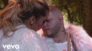 Farruko  Obsesionado Premio Lo Nuestro 2016 [upl. by Reklaw]