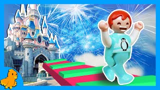 Playmobil Familie Vogel Emma muss aus dem Disneyland entkommen Roblox [upl. by Catarina]