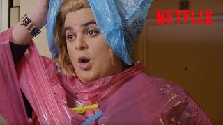 Vecinas de Valencia  Paquita Salas  Netflix España [upl. by Artek]