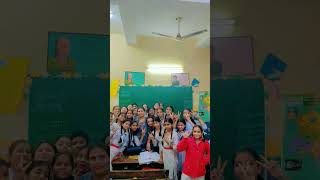 My class 7th B song pari parivlogs Bhavya class [upl. by Viv]