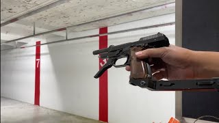 Beretta 93r the machine pistol [upl. by Bernie]