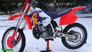 Honda CR250 1995 Engine Rebuild  First Run [upl. by Afatsum]