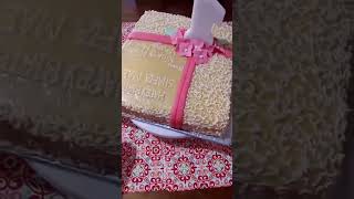 Overload yema cake cakedecoratingtutorials caketutorial cakedecorationtutorial yemacake shorts [upl. by Ramal]